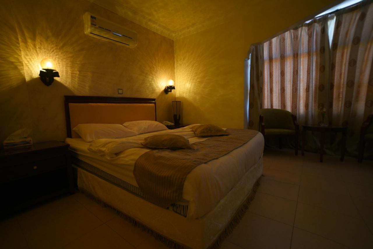 Oscar Hotel Petra Wadi Musa Exterior foto