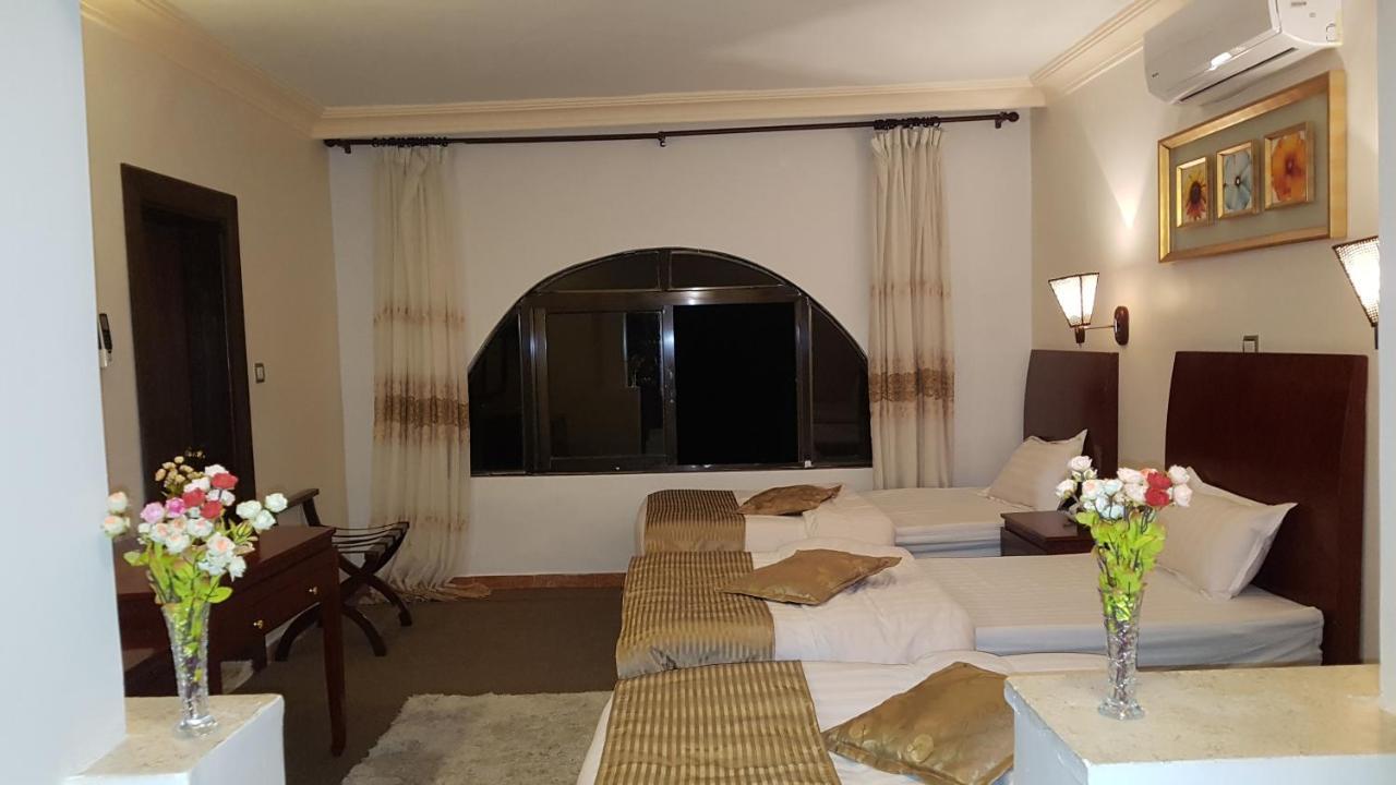 Oscar Hotel Petra Wadi Musa Exterior foto
